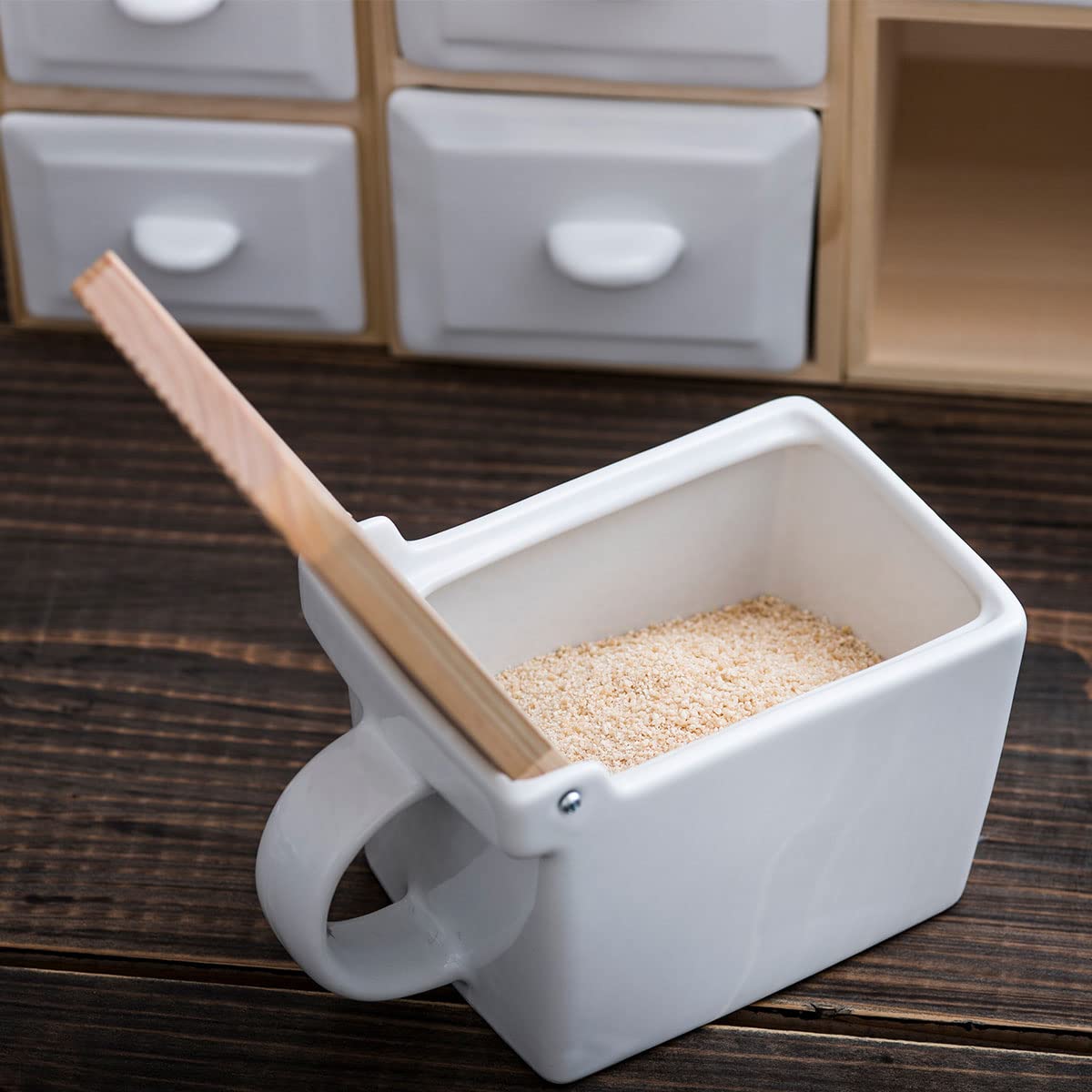 Zero Japan Bee House: capacidad de dos tazas para sal y especias.
