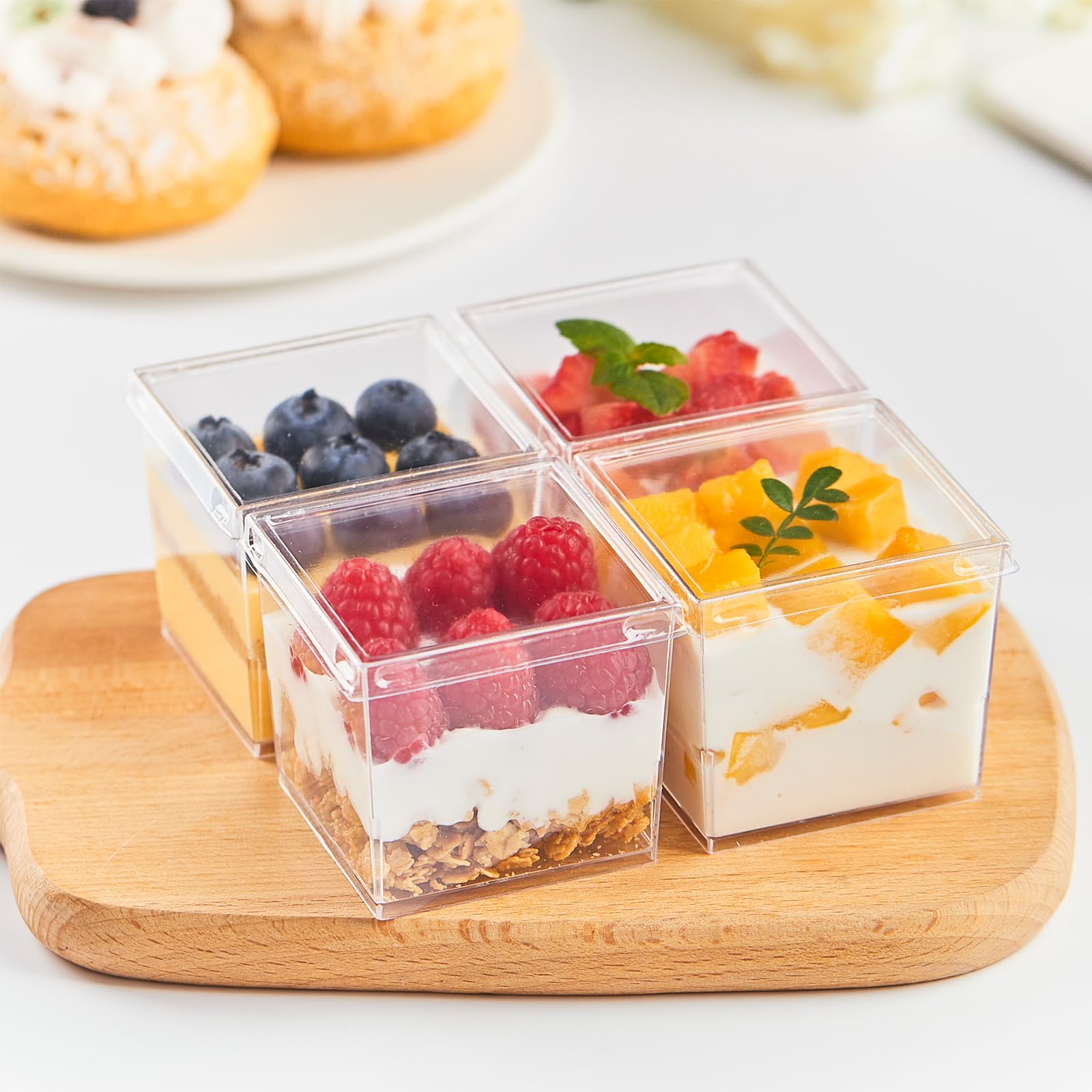 Copas parfait y mousse Zezzxu con tapa para conservar sabor y textura.