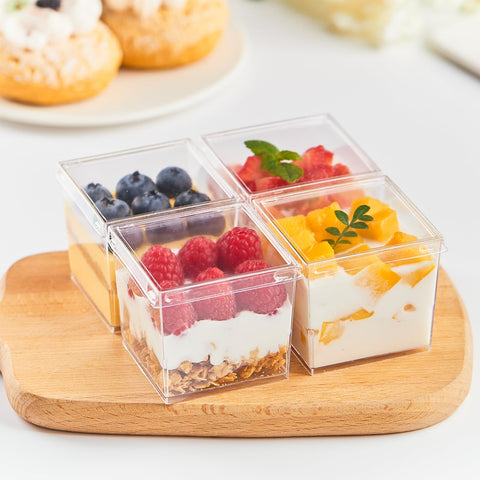 Copas parfait y mousse Zezzxu con tapa para conservar sabor y textura.