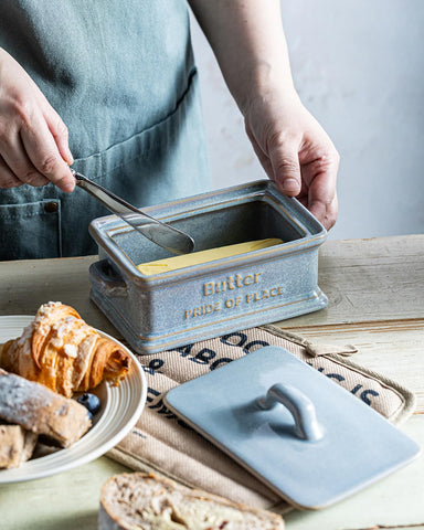 Regalo ideal para cocineros: mantequera Zoeeker con detalles prácticos.