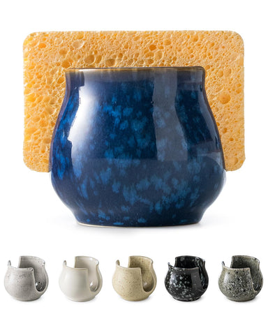 Zoeeker porta-esponjas cerámico azul visto de frente, ideal para mantener la encimera ordenada.