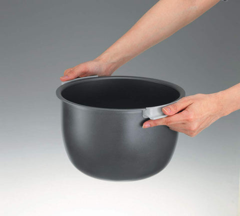 Pan interior esférico del Zojirushi Neuro Fuzzy para cocción uniforme del arroz.