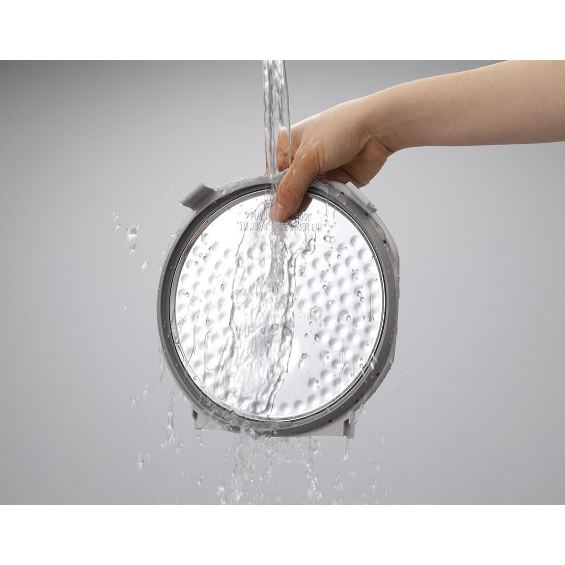 Sistema de calor triple en la Zojirushi NP-HCC18XH para cocción uniforme