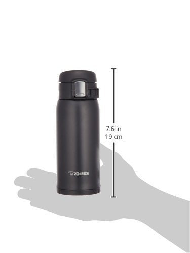 Zojirushi SM-SA36BA, aislamiento al vacío conserva temperatura.