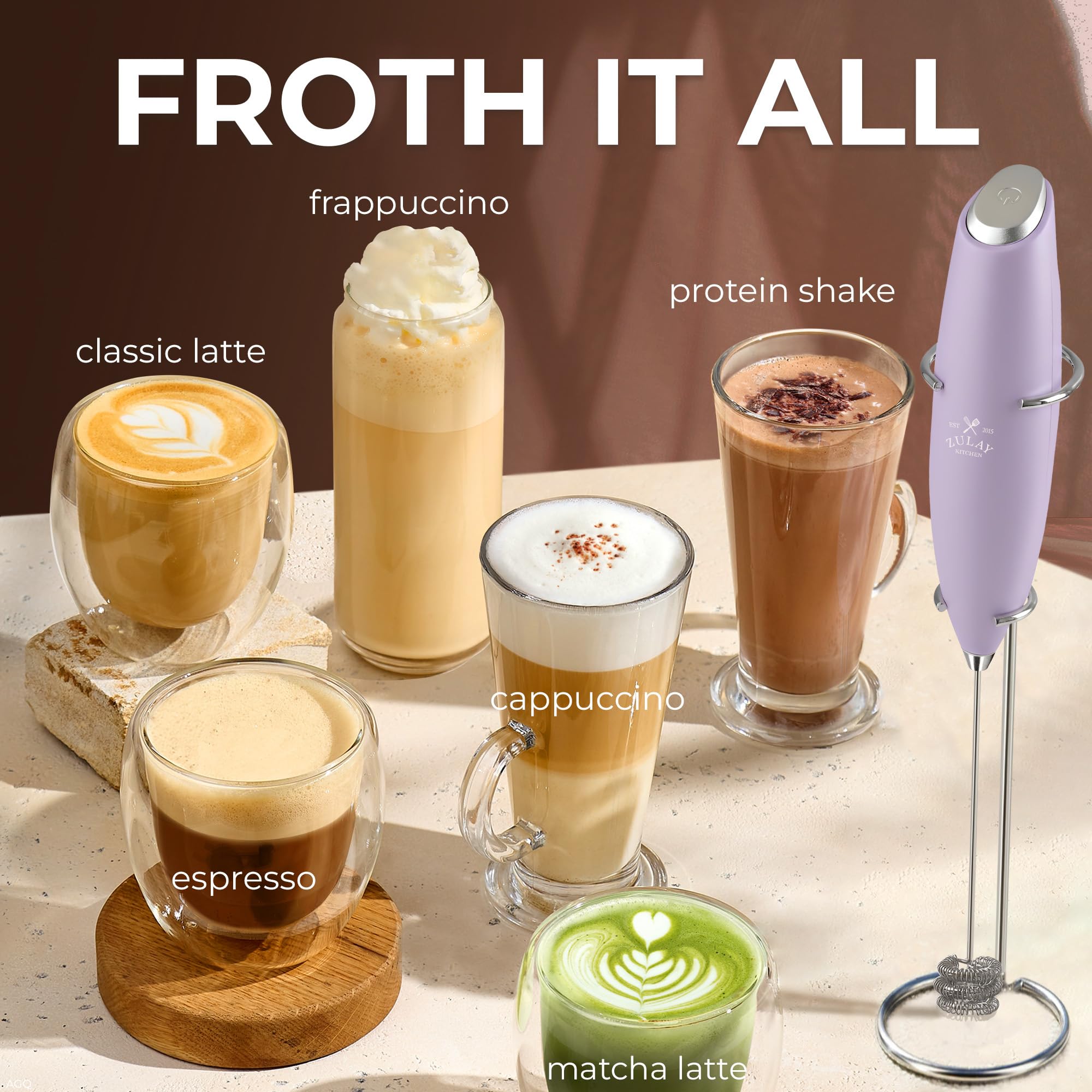 Zulay Kitchen batidor tornado triple funciona con leche entera, almendra o soja para espuma estable.
