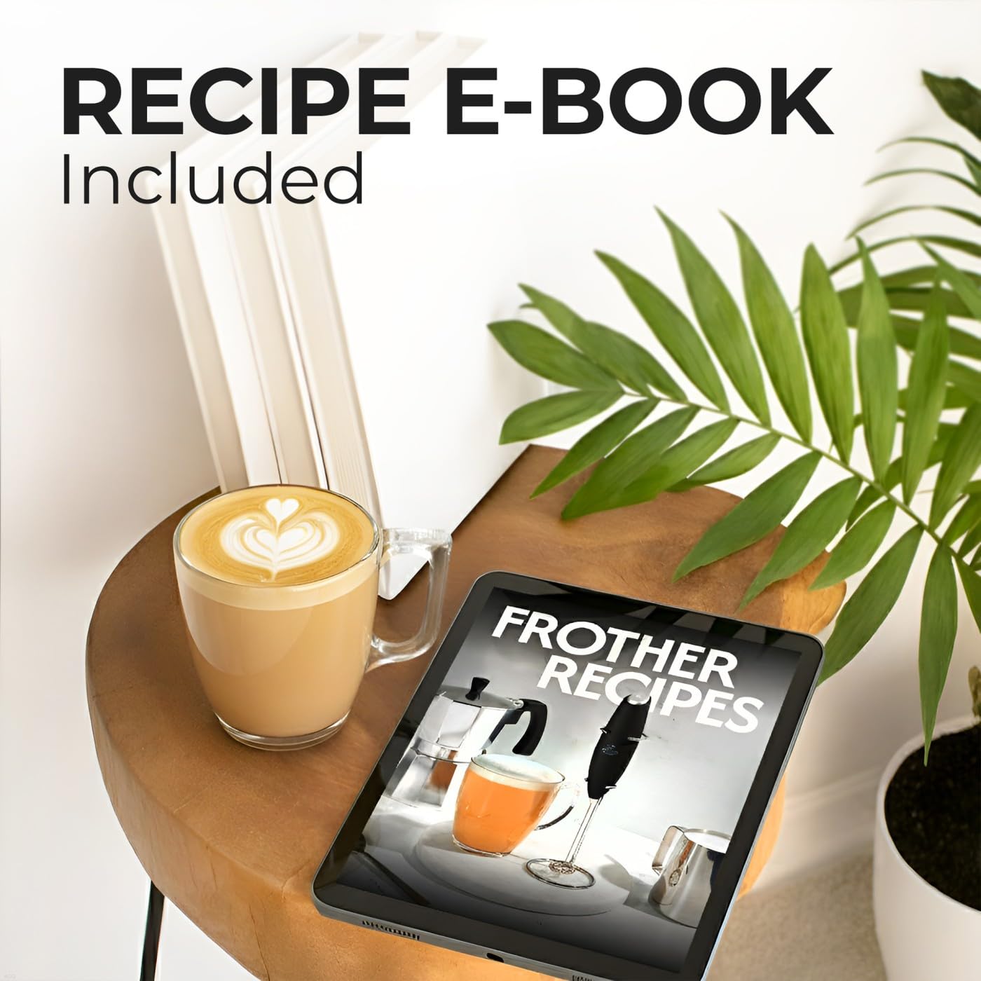 Mezcla de matcha y proteína con la batidora Zulay Kitchen.