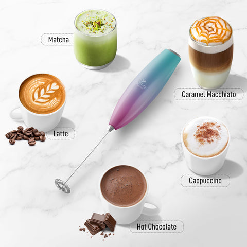 Diseño ergonómico de Zulay Kitchen para un agarre cómodo al batir leche.