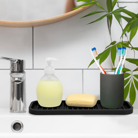 Uso versátil en baño o tocador para organizar cosméticos con estilo.