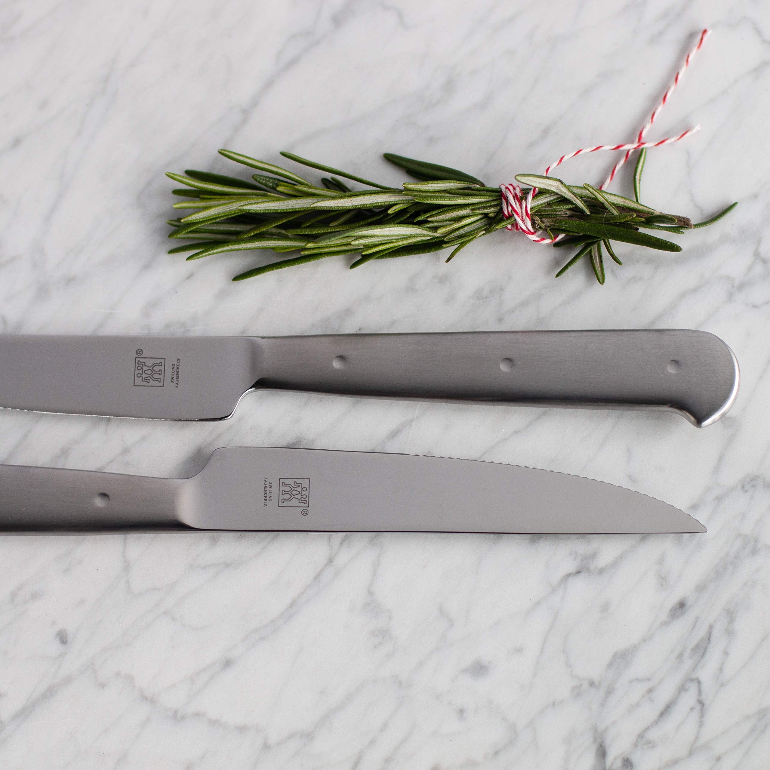 Acabado brillante de Zwilling en cuchillos de alta durabilidad