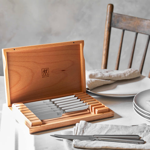Hoja de acero inoxidable alto carbono ZWILLING Contemporary, duradera ante el uso diario.