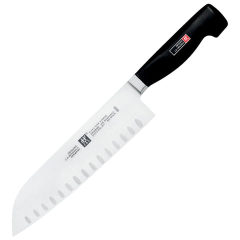 ZWILLING Cuatro Estrellas Santoku hoja forjada en una pieza para durabilidad.