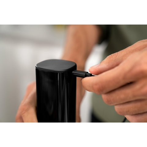 ZWILLING Enfinigy: cable USB incluido para recarga y uso sin cables.