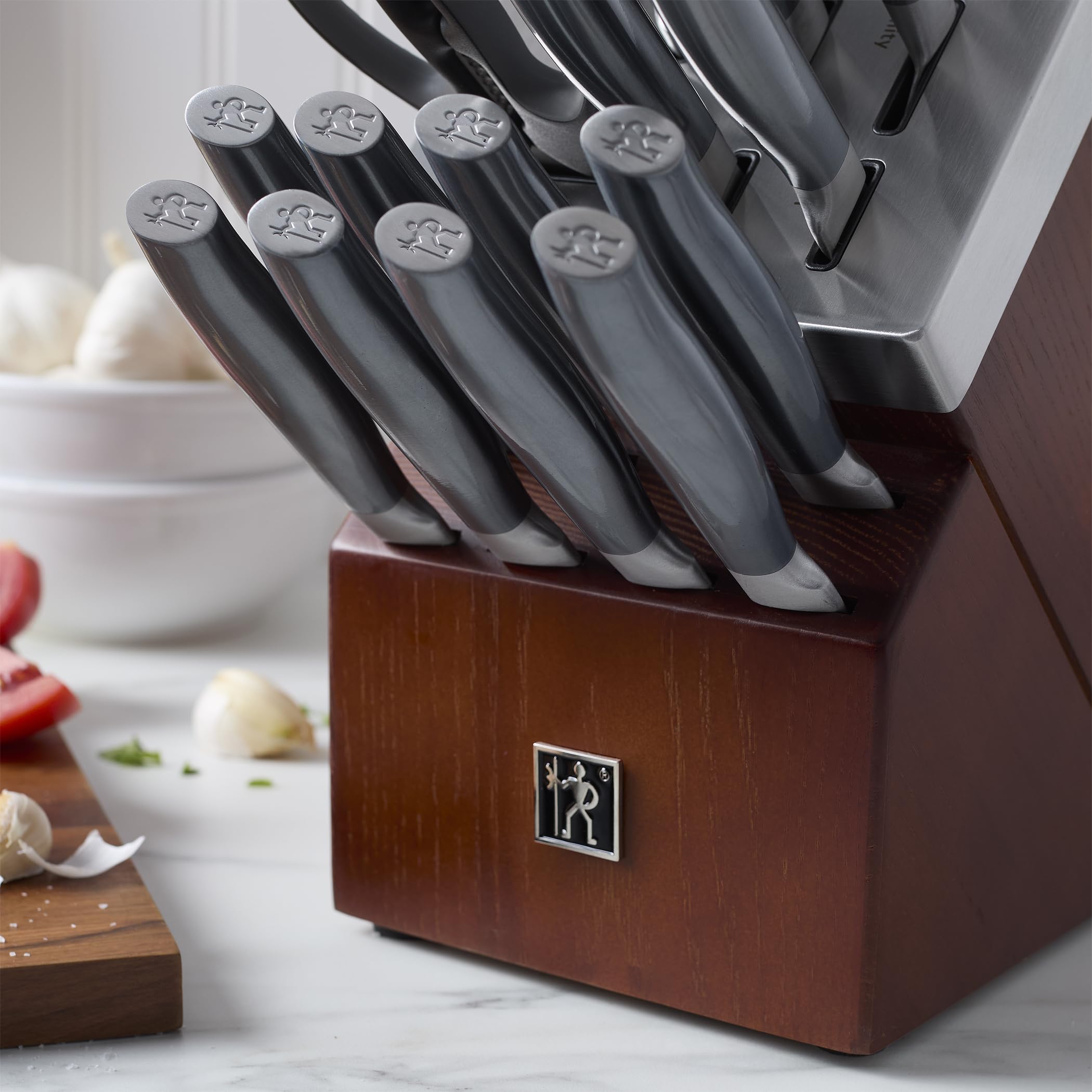 Cuchillo utilitario de 6 pulgadas Zwilling Henckels Graphite para cortes versátiles
