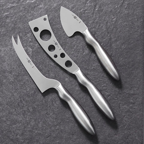 Mango ergonómico ZWILLING en acero inoxidable mate para uso cómodo