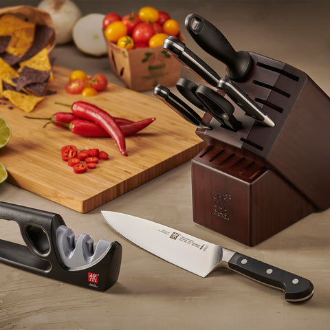 Cuchillo prep Zwilling Pro 5.5 pulgadas para picar y cortar con control