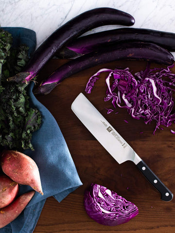 ZWILLING Pro Nakiri, filo de precisión con borde láser para cortes de verduras.
