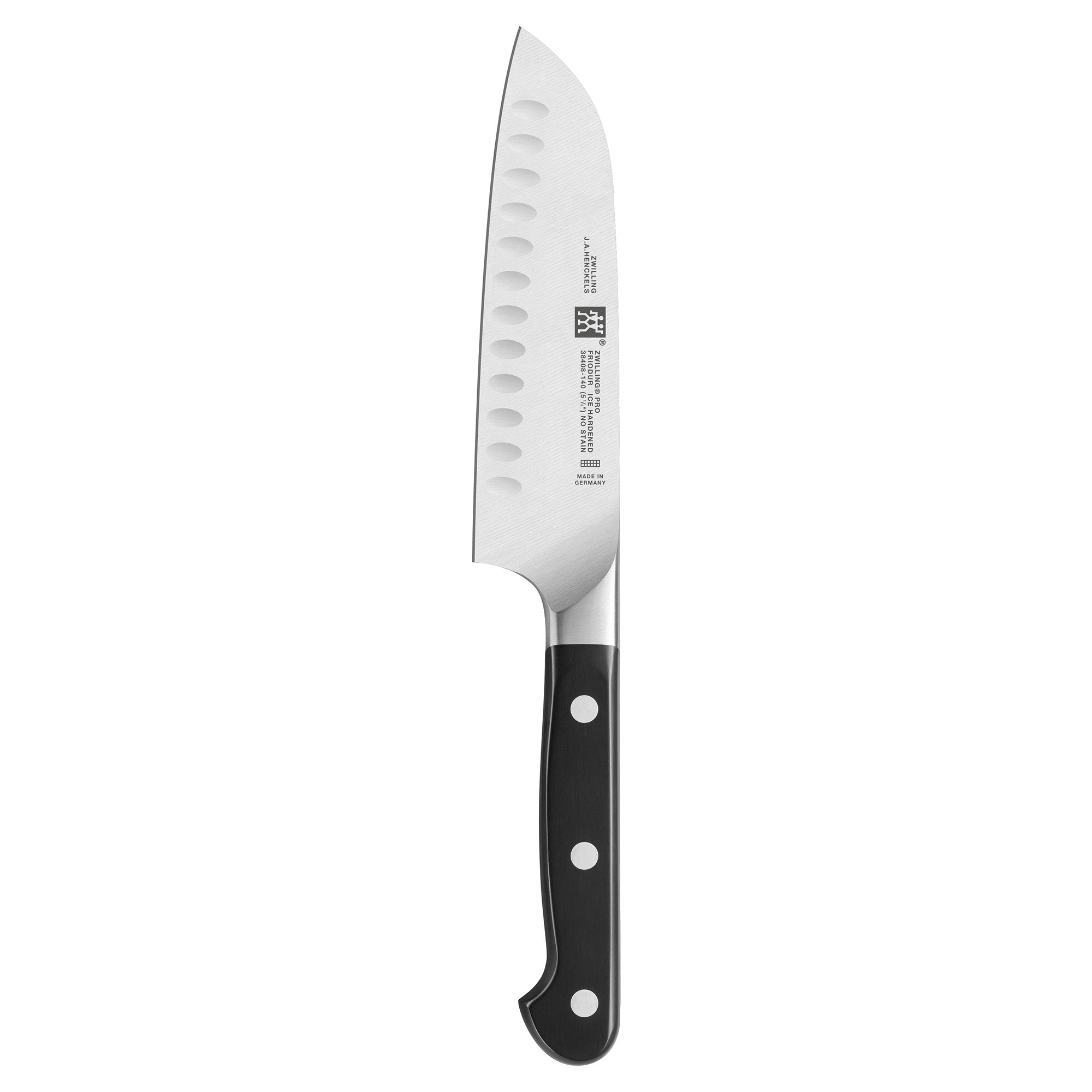 Zwilling Pro Santoku de 14 cm, hoja de borde hueco para corte suave y preciso.