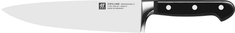 Zwilling Professional S, cuchilla forjada en una pieza, primer plano.
