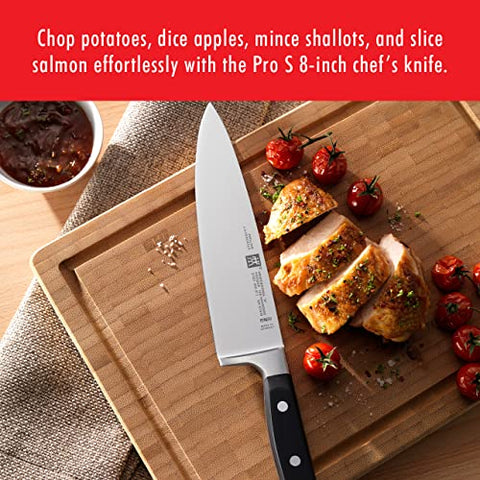 Zwilling Professional S, mango de tres remaches, agarre cómodo y control durante el corte.