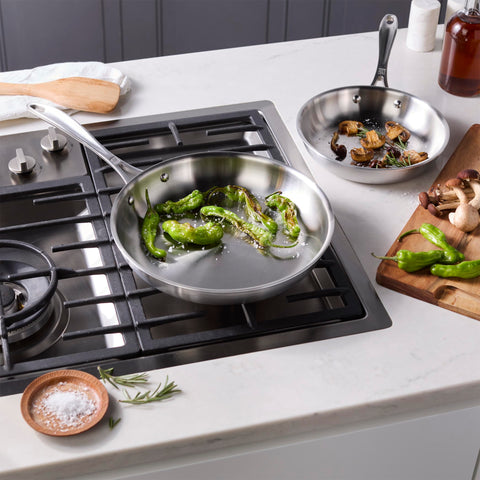 ZWILLING Spirit sartén 10 pulgadas, calentamiento homogéneo para dorar.