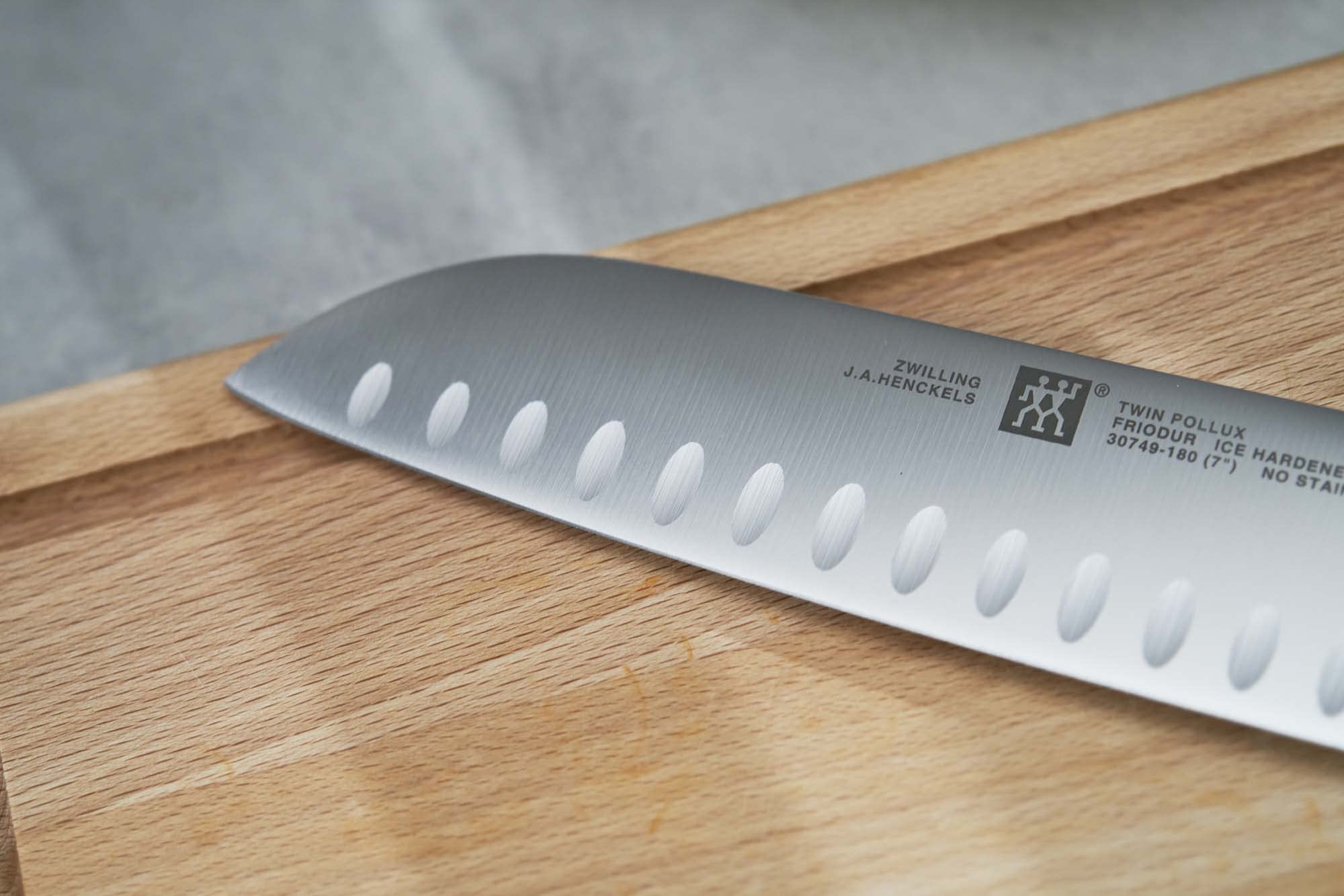 Cuchillo ZWILLING fabricado en Alemania con control de calidad.